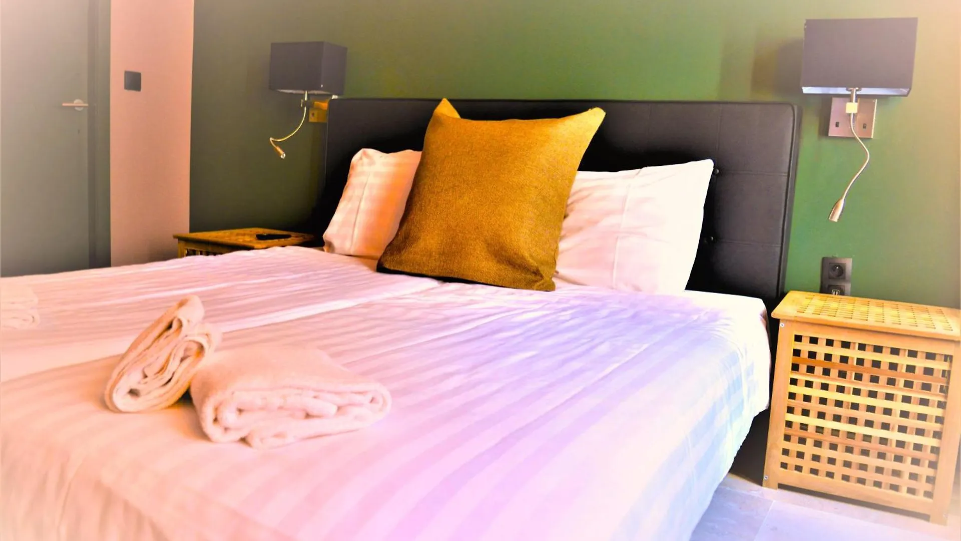 Hotel Mezonvin Anversa 3*,  Belgio